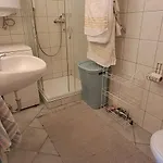 Tuende Lak شيوفوك
