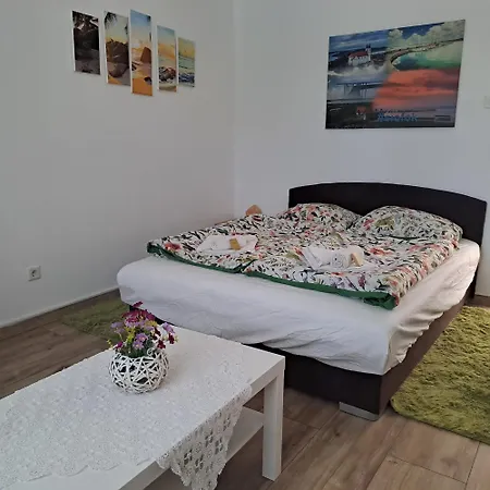 Tuende Lak Appartement